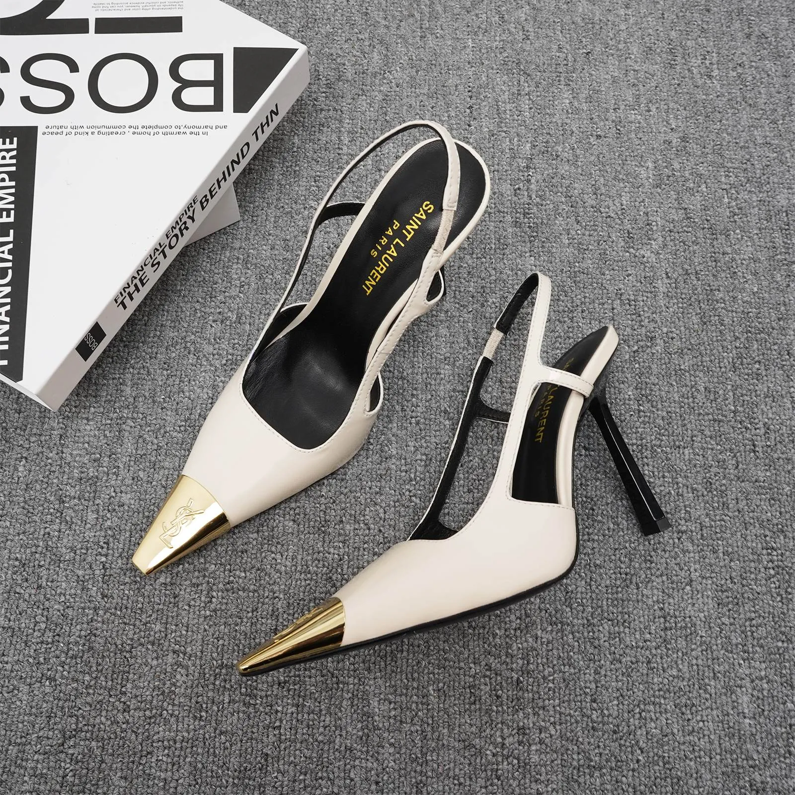 👟👟Ex-factory price 560👟👟 High-end women's shoes with small gold toe square heels, very stable on the foot, super heeling, feel free to buy! The heel is custom-made from a new mold. The exclusive heel is high-end and sexy. YSL still understands women best❤️ Upper: calfskin/patent leather/real silk, first layer of water-dyed sheepskin lining (environmentally friendly leather), sheepskin foot pads, sole: Italian genuine leather outsole, top quality 35-44 (42-44 customized, non-returnable)